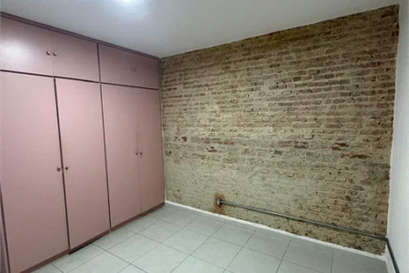 Sobrado à venda com 4 quartos, sendo 1 suíte,  em Vila Sônia, São Paulo, SP