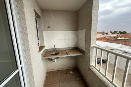 Apartamento á venda na região do Vila Prado.