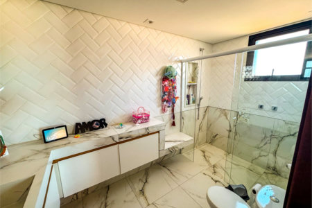 Apartamento à Venda no Centro de São Carlos - com 3 Suítes.