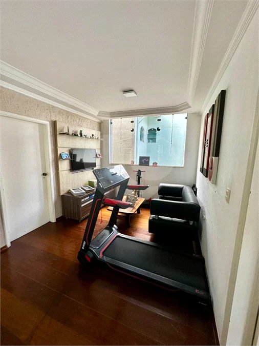 Casa de Alto Padrão à Venda no Parque dos Pássaros – 350 m²