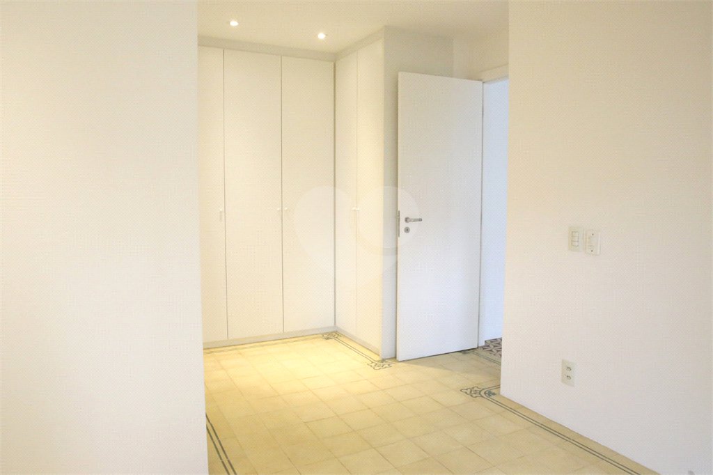 Apartamento á venda - Campo Belo