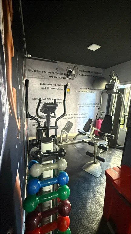 Apartamento com 48m², 2 dormitórios, 1 vaga de garagem, à venda em Itaquera.