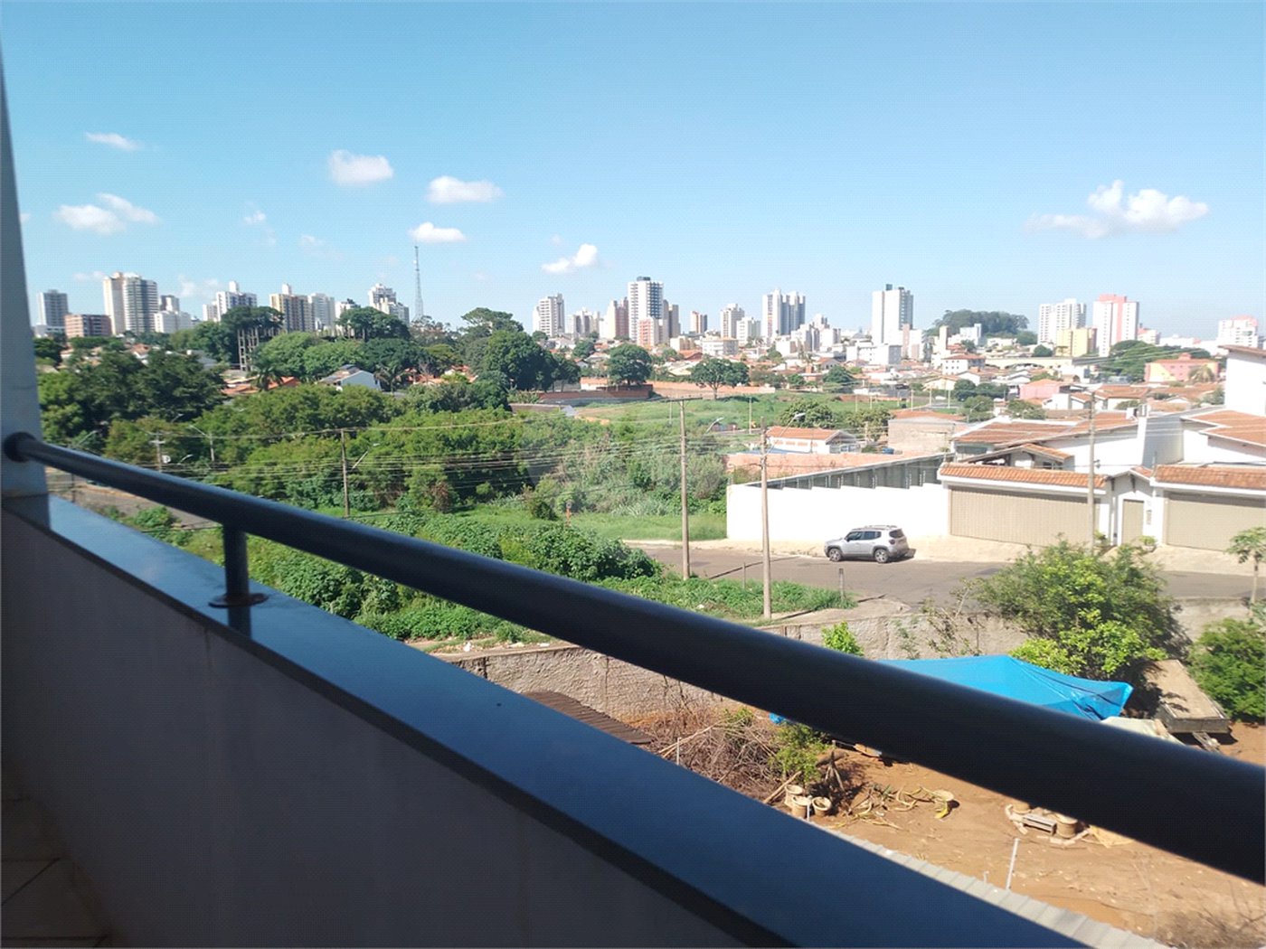 Apartamento à venda no Condomínio Álvaro Dziabas