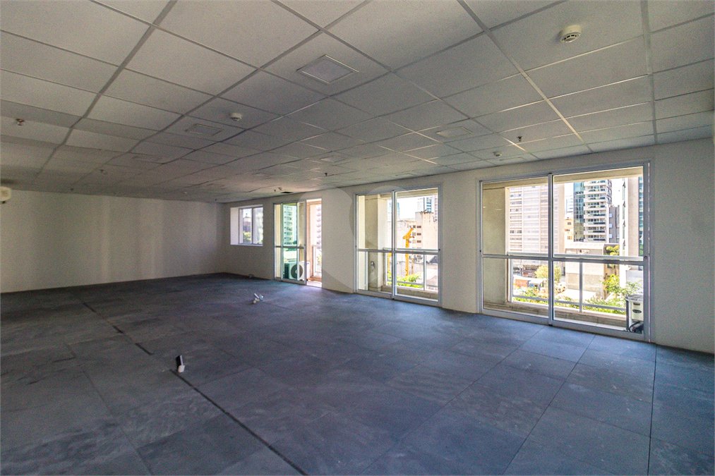 Sala comercial em localização estratégica