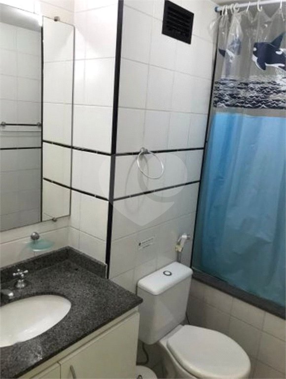 Apartamento mobiliado de 32m2 com 1 dormitório e 1 vaga para locação na Santa Cecília