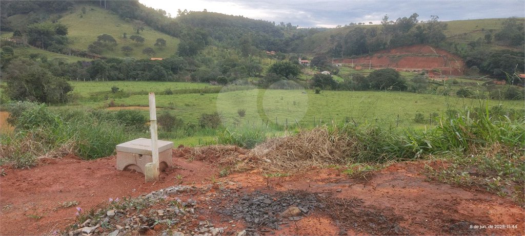 Terrenos de 300 metros em condomínio fechado e prontos para construir na região de Atibaia