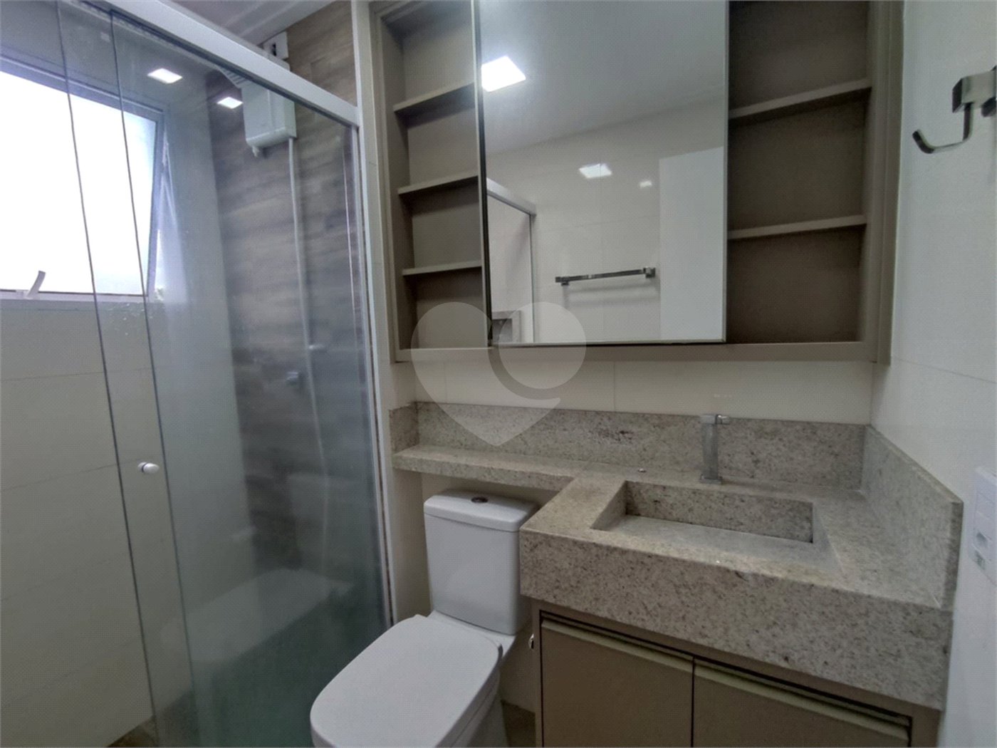 Apartamento á venda no Jardim Alvorada.