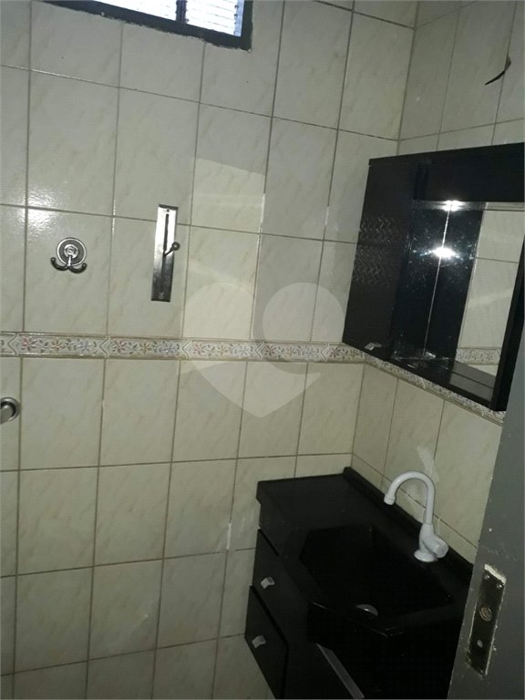 Casa térrea + Sala Comercial na Vila Prado.