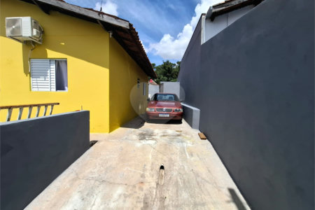 Casa à venda com 2 quartos em Popular III, Louveira, SP