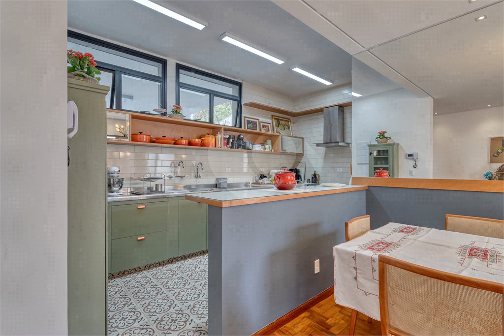 Casa à venda com 3 quartos, sendo 1 suíte, em Granja Julieta, São Paulo, SP