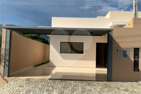 Casa para alugar com 3 suítes em Vila Petrópolis, Atibaia, SP