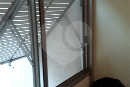 Apartamento de 2 quartos à venda perto do Metrô Paraíso! Excelente localização!