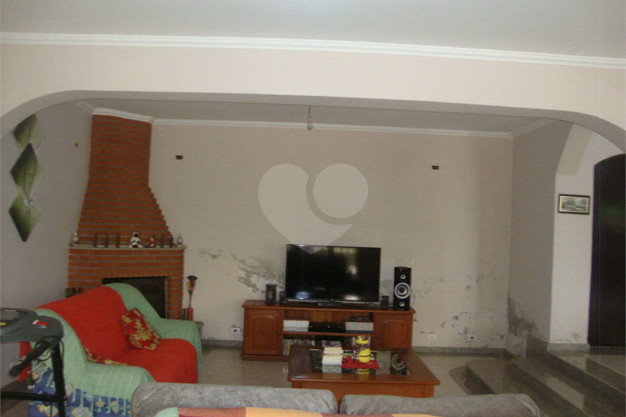 Chácara à venda com 5 quartos, sendo 2 suítes, em Jardim Arujá, Arujá, SP
