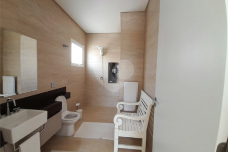 Casa à Venda no Condomínio Damha III – Elegância e Conforto para sua Família