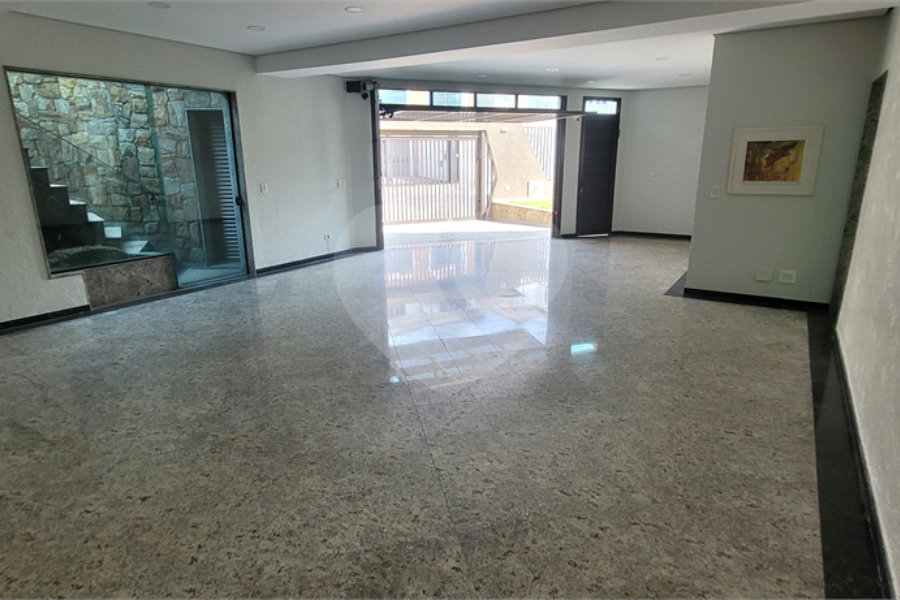 Sobrado de alto padrão com piscina e sauna no Jardim França