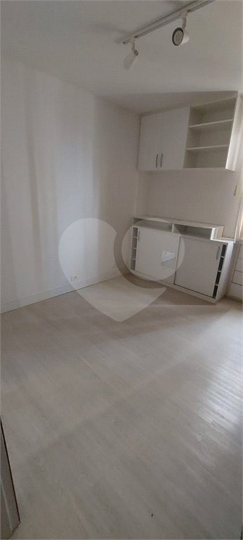Perdizes pertinho do Metrô Vila Madalena 110m2 Sala 2 dorm 1 vaga Piscina