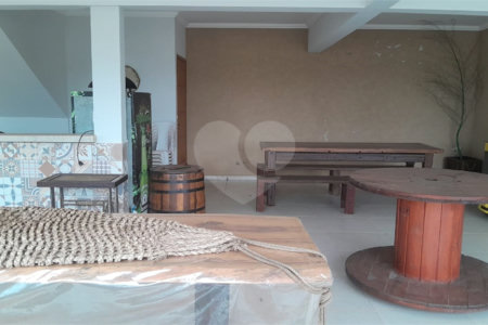 Chácara em Área Rural de Piracaia, com casa principal + 4 kitnets alugadas, excelente localização