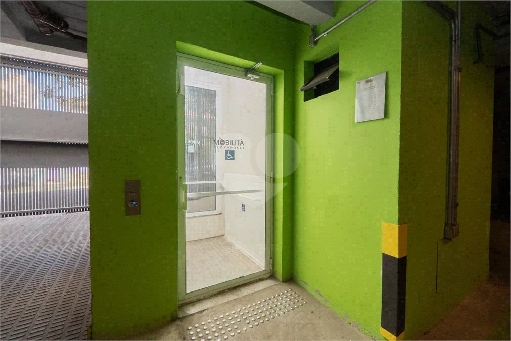 Casa em Condomínio | 98,40 m² | 2 Suítes | Rooftop com Jacuzzi | 2 Vagas | Porteira Fechada
