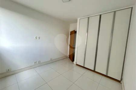 Apartamento de 105 m2, 3 dorms, 2 vagas livres em Perdizes