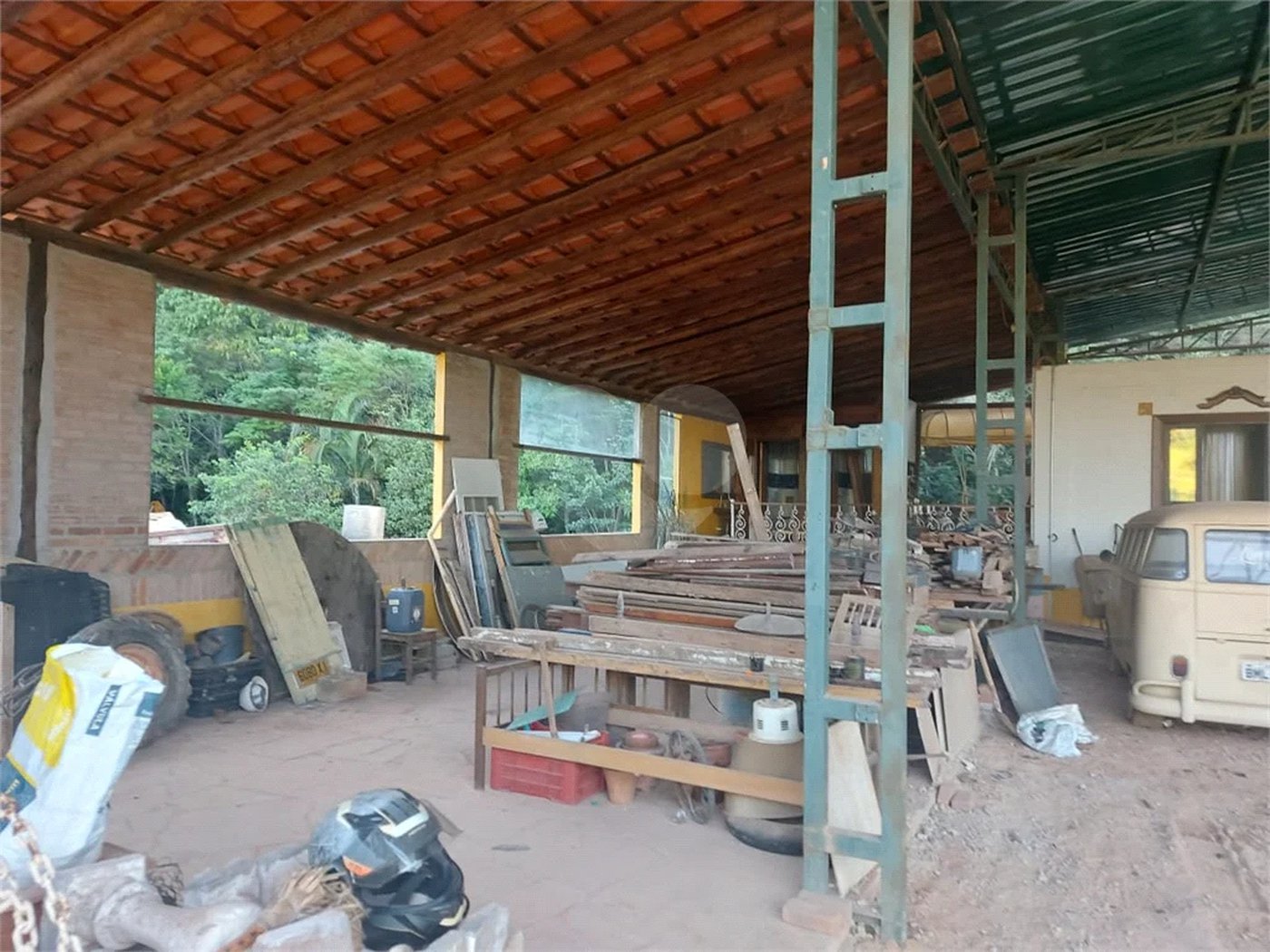 Locação de barracões para Armazenamento" área total de 6000mts - Bairro Abadia - Louveira SP