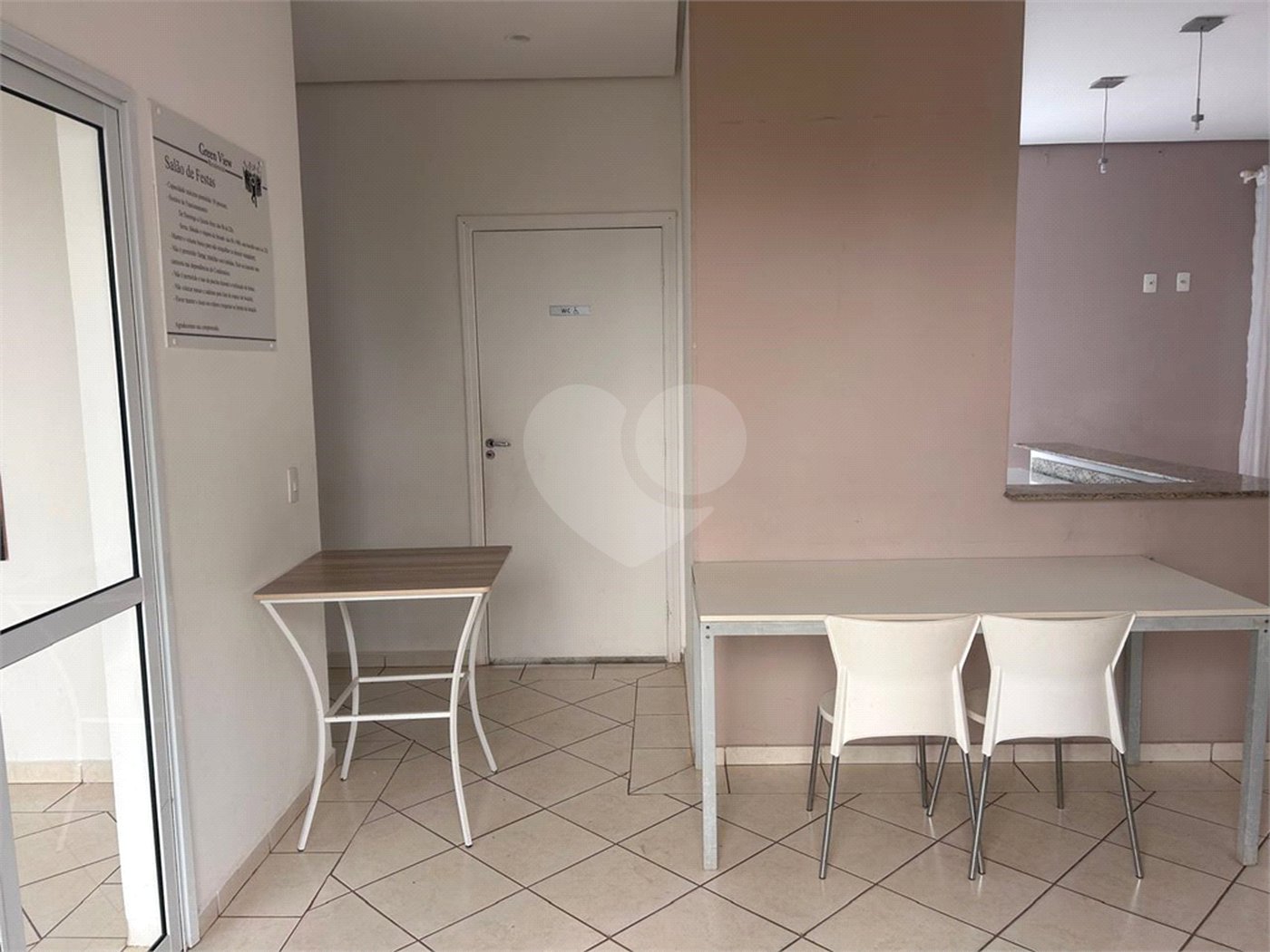 Apartamento a venda.