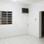 sala comercial_Jardim Bom Principio- Indaiatuba-SP. AU 60m2 valor locacao R$880,00 mais valor iptu.