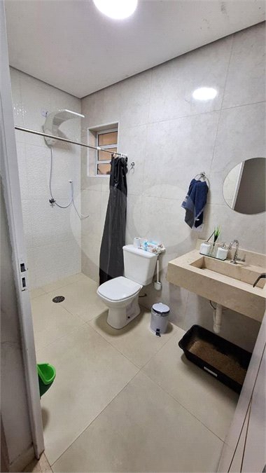 Casa de 2 quartos em Rua Orange, Vila Luzita, Santo André - Venda!