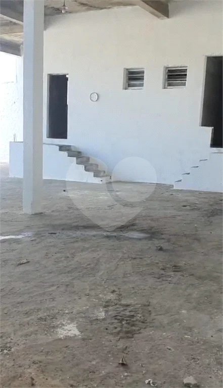 Galpão para locação ou venda com 435 m2 na Vila Santa Catarina