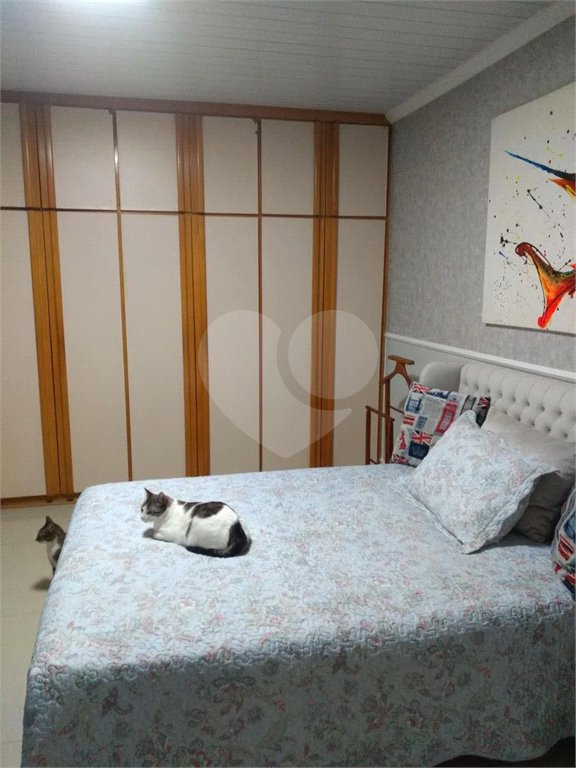 Linda Casa Sobrado a venda no Alto da Mooca com excelente acabamento, semi mobiliada com 2 suítes