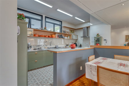 Casa à venda com 3 quartos, sendo 1 suíte, em Granja Julieta, São Paulo, SP