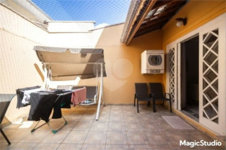 Casa com 260m², 3 dormitórios, 4 vagas, à venda em São Caetano do Sul.