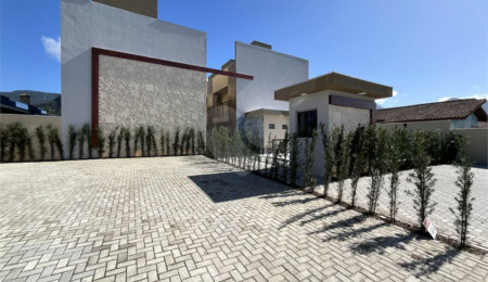 Casa à venda com 3 quartos, sendo 2 suítes,  em Morada da Praia, Bertioga, SP