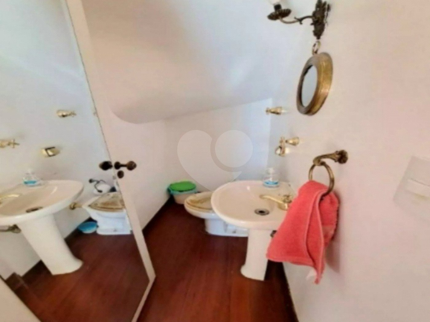 Sobrado com 112m² , 3 dormitórios , sendo 1 suíte , 3 vagas de garagem , à venda no Bosque da Saúde.