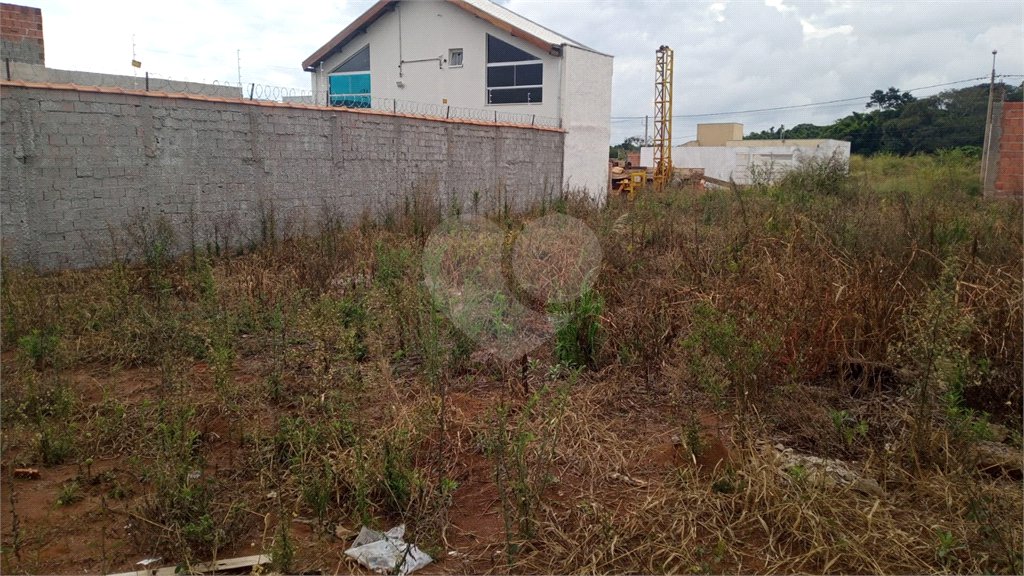 Lote no Jardim do Bosque, aceita financiamento ou aquisição de terreno e construção .