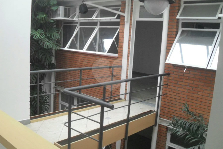 Excelente sobrado/prédio comercial próximo ao Aeroporto de Congonhas!