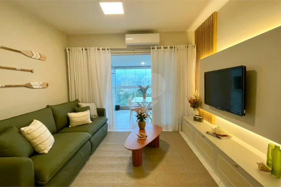 Apartamento à venda com 3 quartos, sendo 1 suíte,  em Riviera de São Lourenço, Bertioga, SP