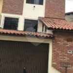 Sobrado imponente à venda no Jardim Leonor de Barros