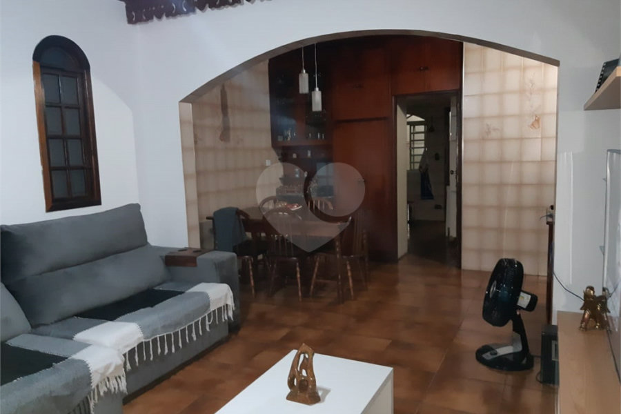 Casa térrea à venda com 4 dormitórios (sendo 3 suítes) próximo à Estação Tucuruvi do Metrô
