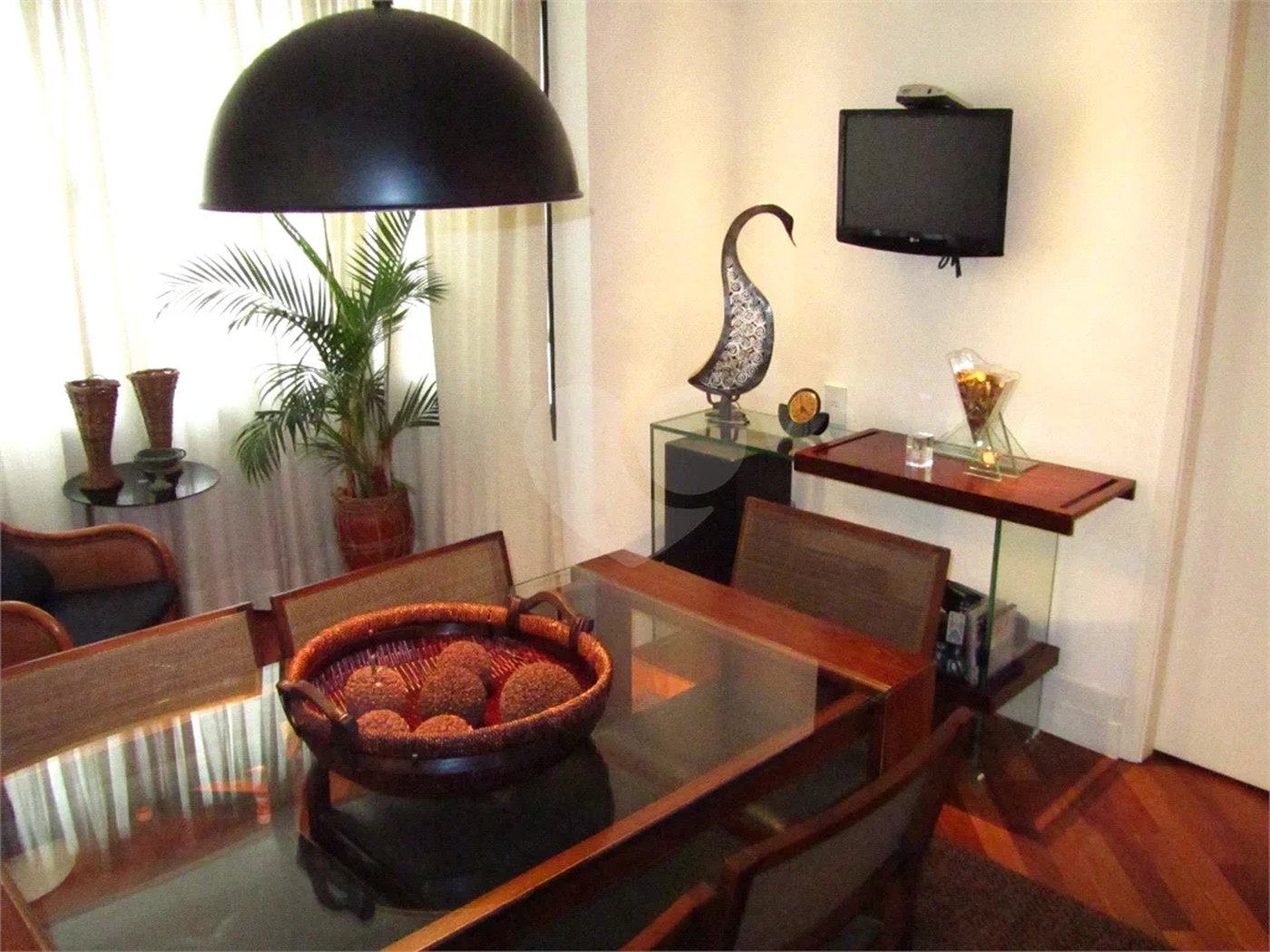 Cobertura Duplex com 126,metros quadrados próximo ao Shopping Pátio Paulista.