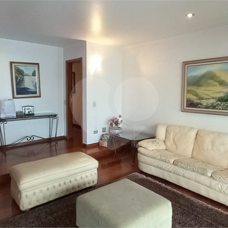 Apartamento à Venda em Mirandópolis com 4 Dormitórios, 2 Suítes e 4 Vagas