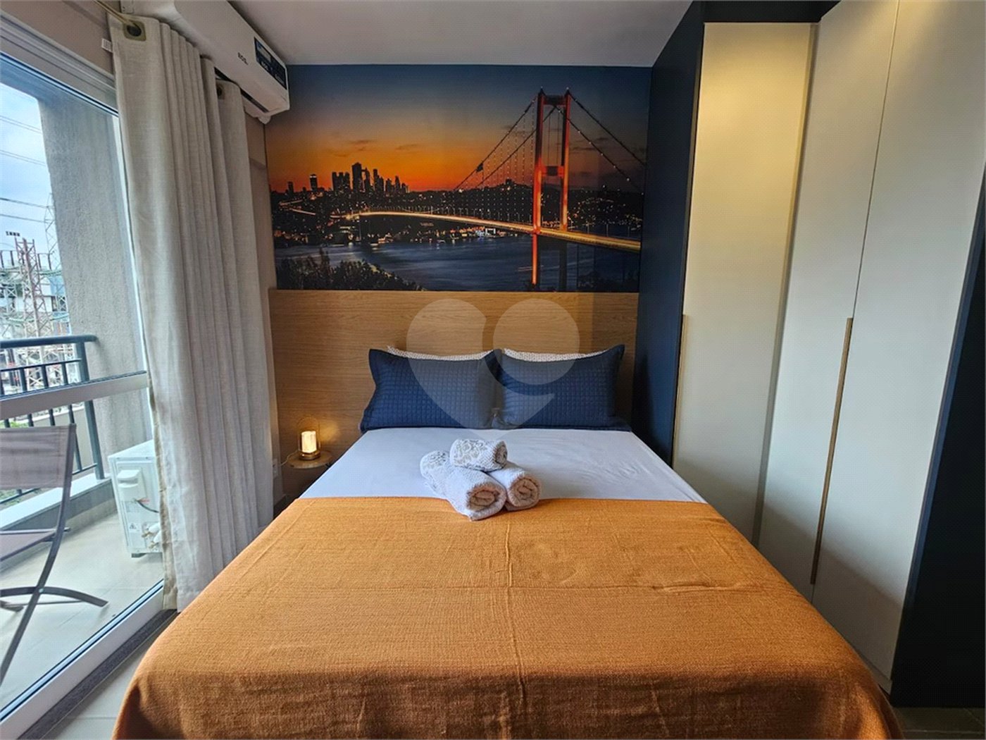 Apartamento Mobiliado a Venda no Campo Belo