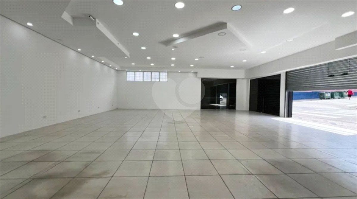 Salão Comercial para Locação | Esquina no Centro de Salto/SP