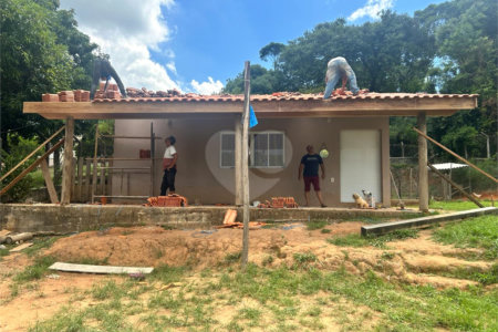 Chácara à venda em Atibaia.