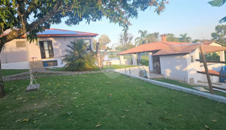 Casa à venda com 3 quartos, sendo 2 suítes,  no condomínio Residencial Vale das Laranjeiras, Indaiatuba - SP