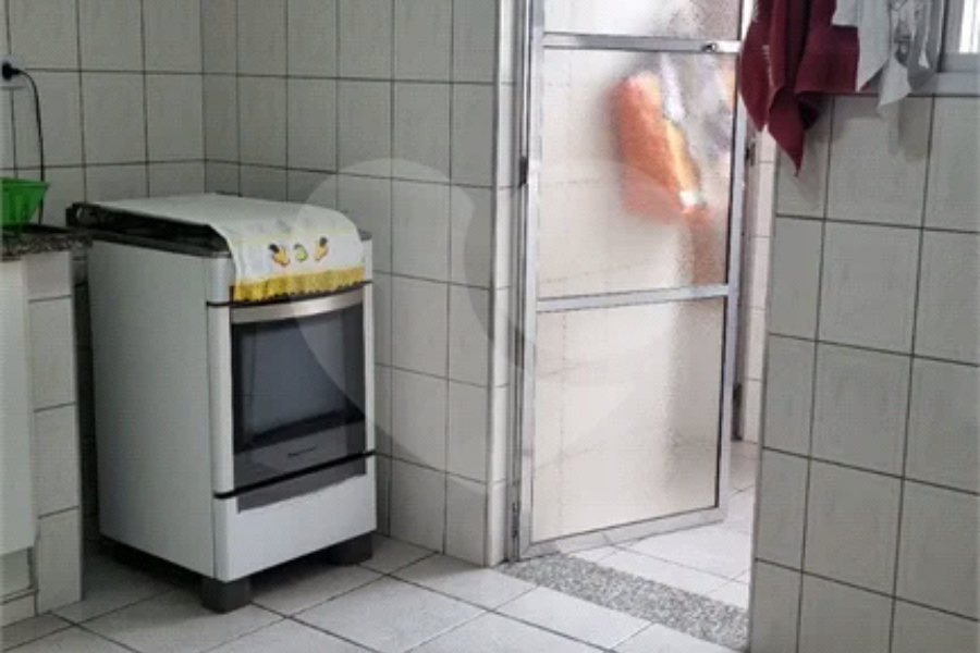 Apartamento á venda - Vila Guarani três dormitórios