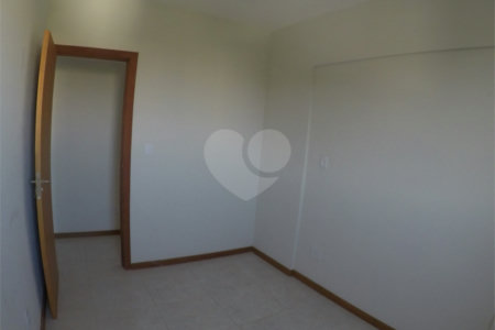 Apartamento padrão para venda no Edifício Residencial Via Campus