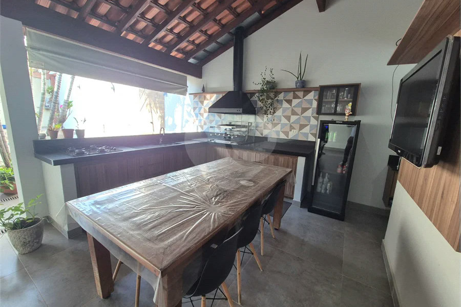Sobrado à venda com 3 quartos em Vila Industrial, Piracicaba, SP