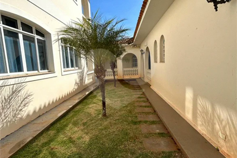 Imóvel comercial à venda no Centro de Piracicaba - SP.