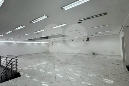 PRÉDIO COMERCIAL DE 944 M² PARA LOCAÇÃO | LOCALIZAÇÃO ESTRATÉGICA, GRANDE VISIBILIDADE E EXCELENTE POTENCIAL COMERCIAL