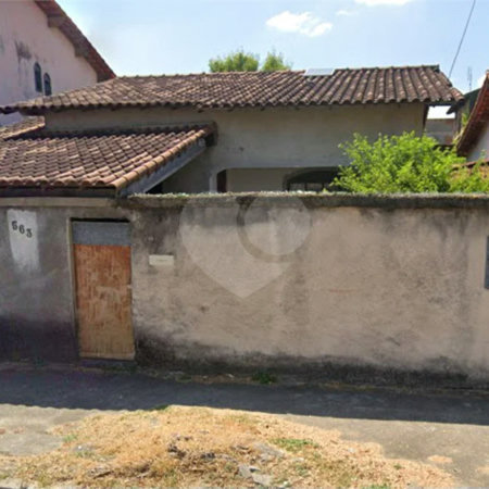 CASA LINEAR PRECISANDO DE REFORMA, 2 QUARTOS COM SUÍTE À VENDA, 121M² DE AREA CONSTRUIDA- CAMPO GRANDE